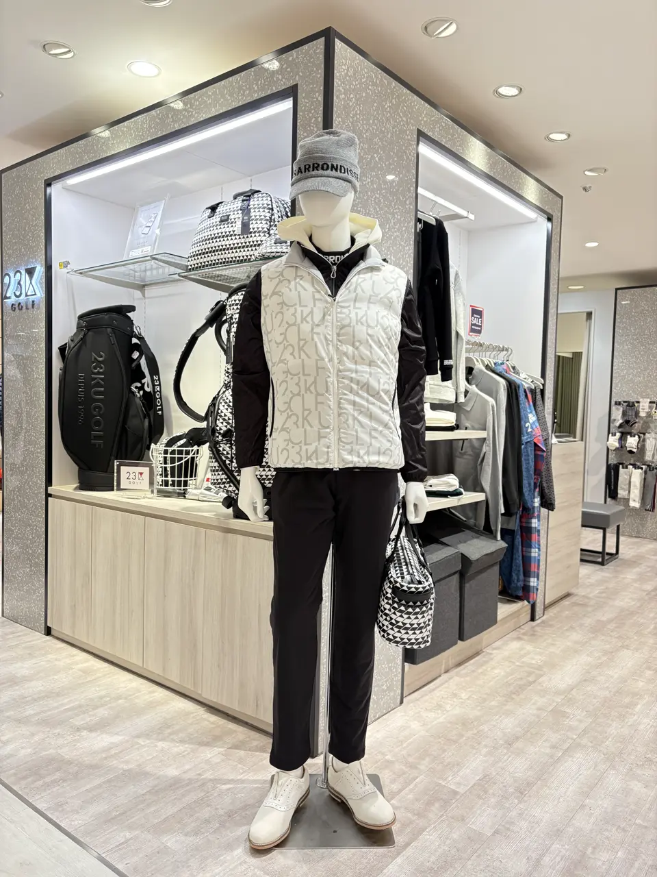  松屋スタッフ コーディネート画像