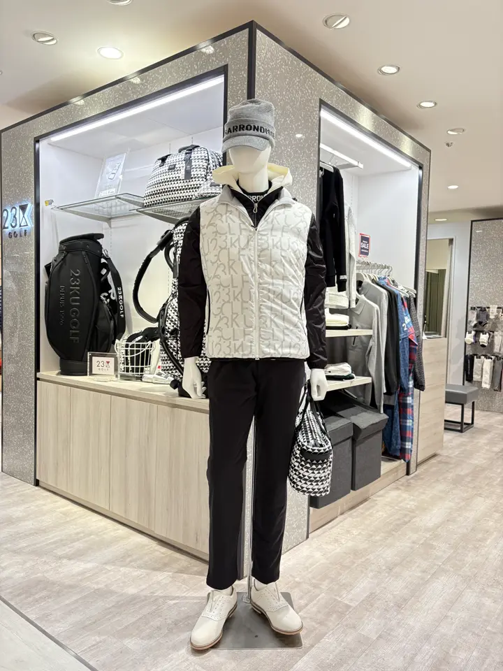 23区GOLF 松屋スタッフ コーディネート画像