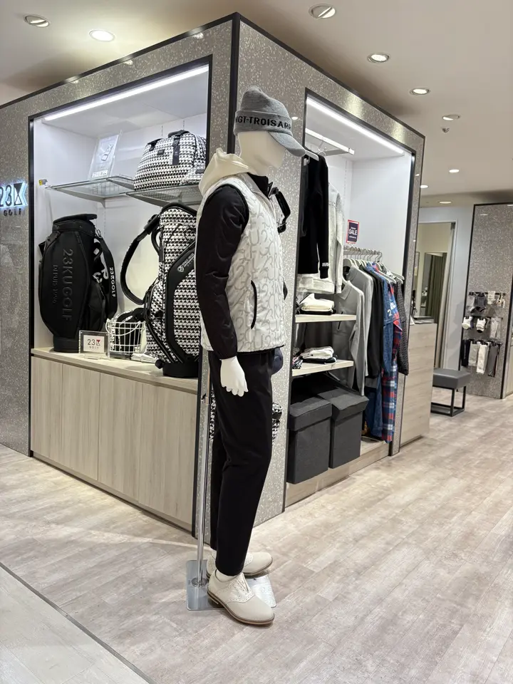 23区GOLF 松屋スタッフ コーディネート画像