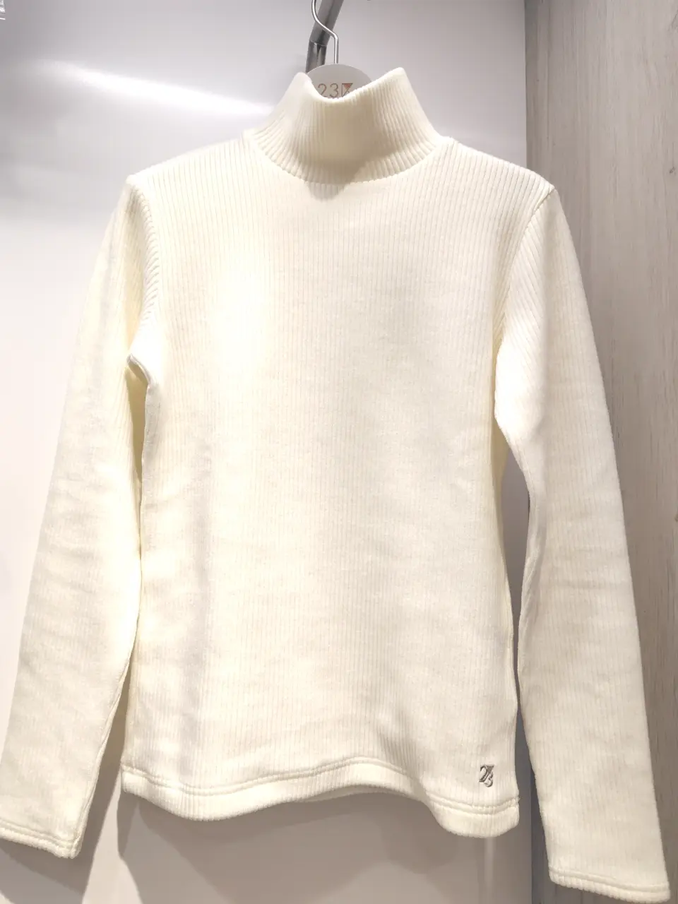 23区GOLF スタッフ コーディネート画像