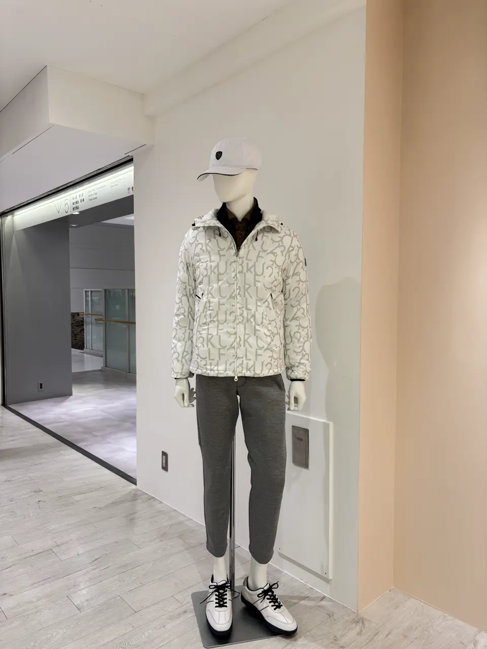  松屋スタッフ コーディネート画像