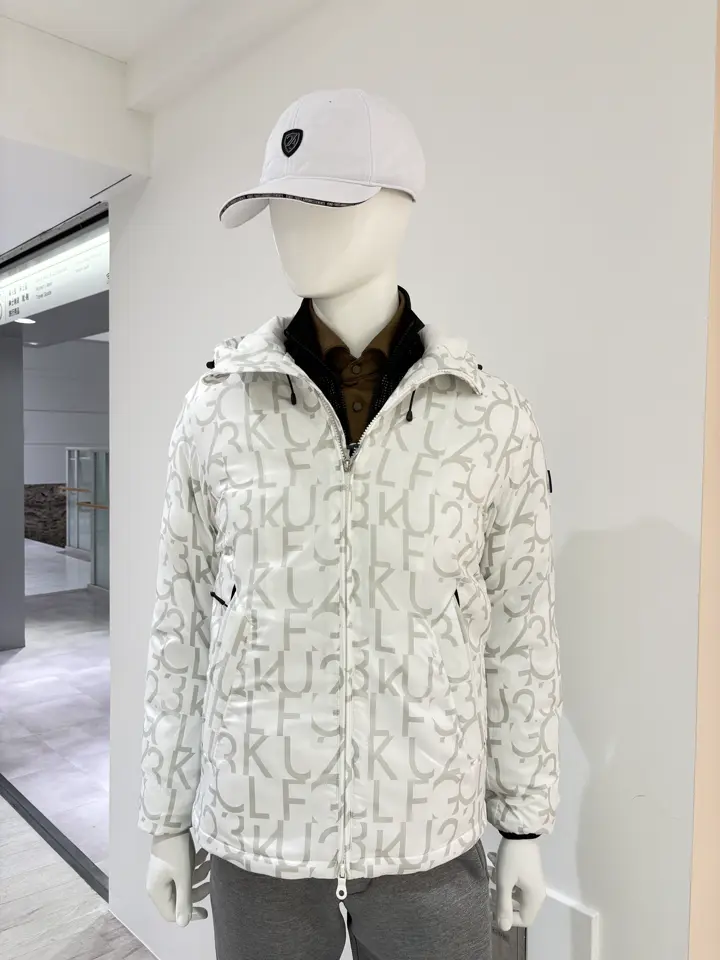 23区GOLF 松屋スタッフ コーディネート画像