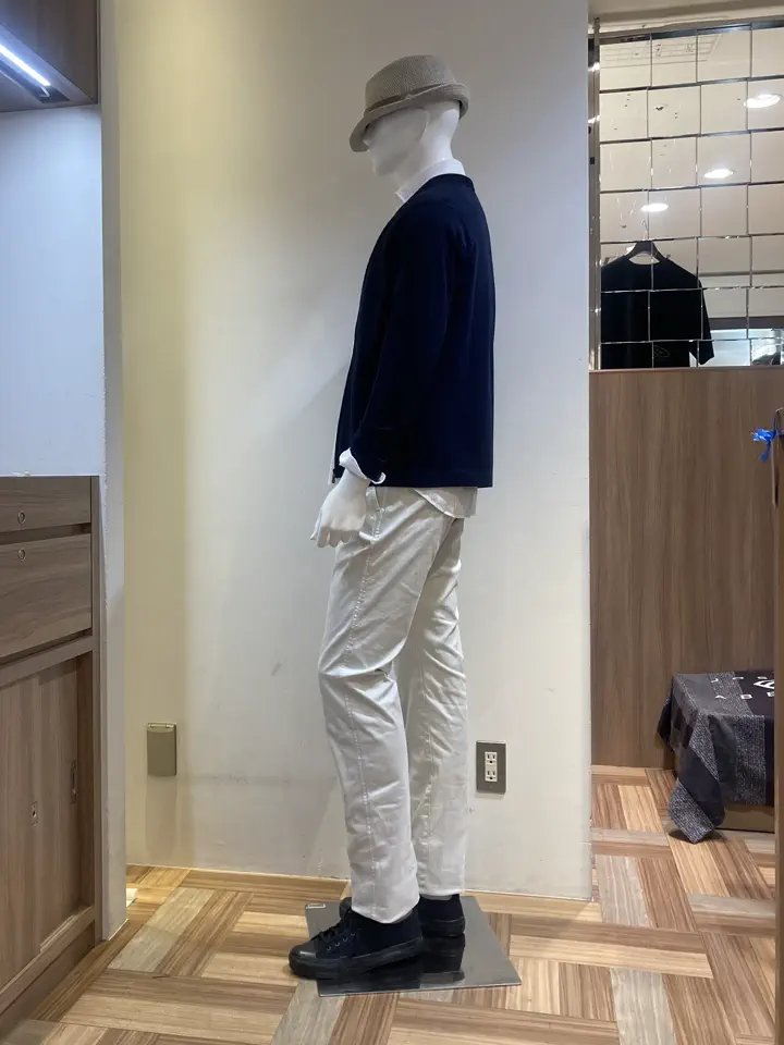 JOSEPH ABBOUD スタッフ コーディネート画像