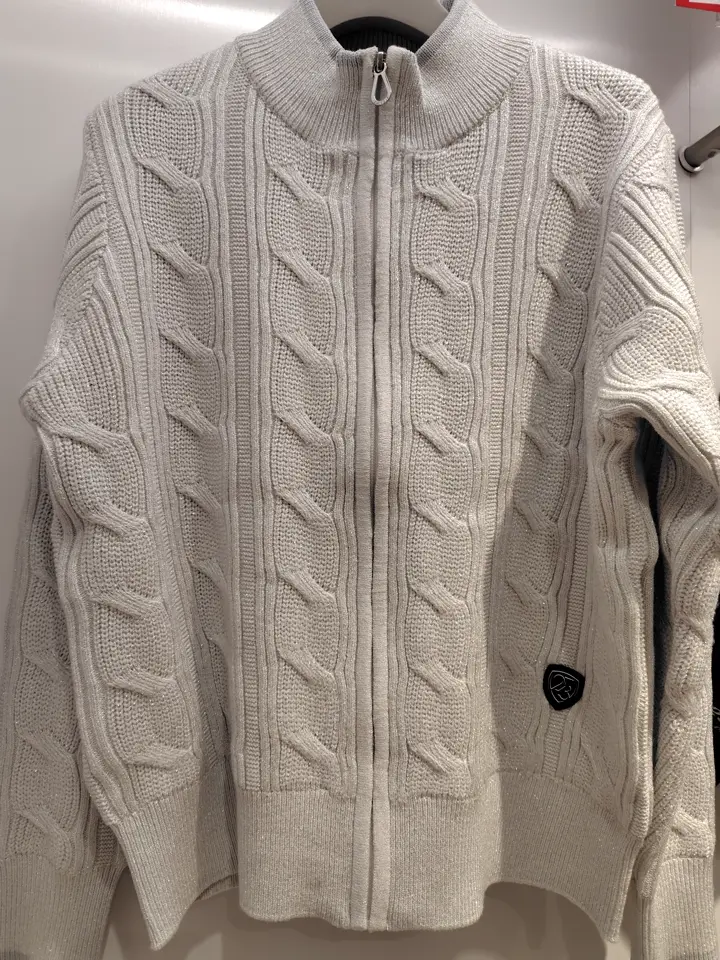 23区GOLF スタッフ コーディネート画像