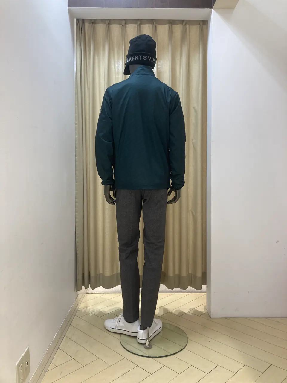 23区GOLF スタッフ コーディネート画像