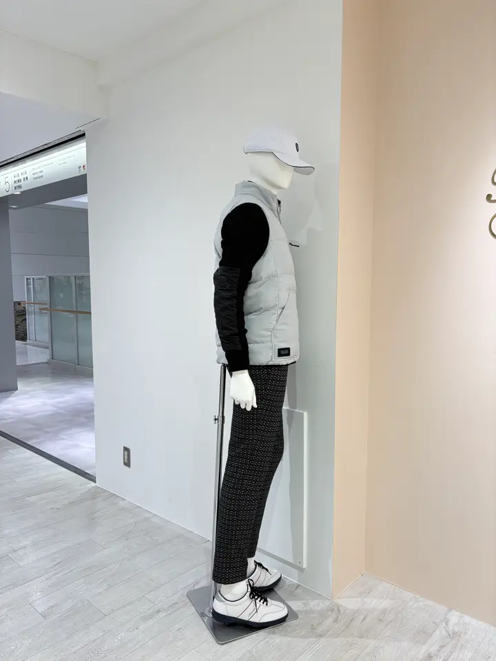 23区GOLF 松屋スタッフ コーディネート画像