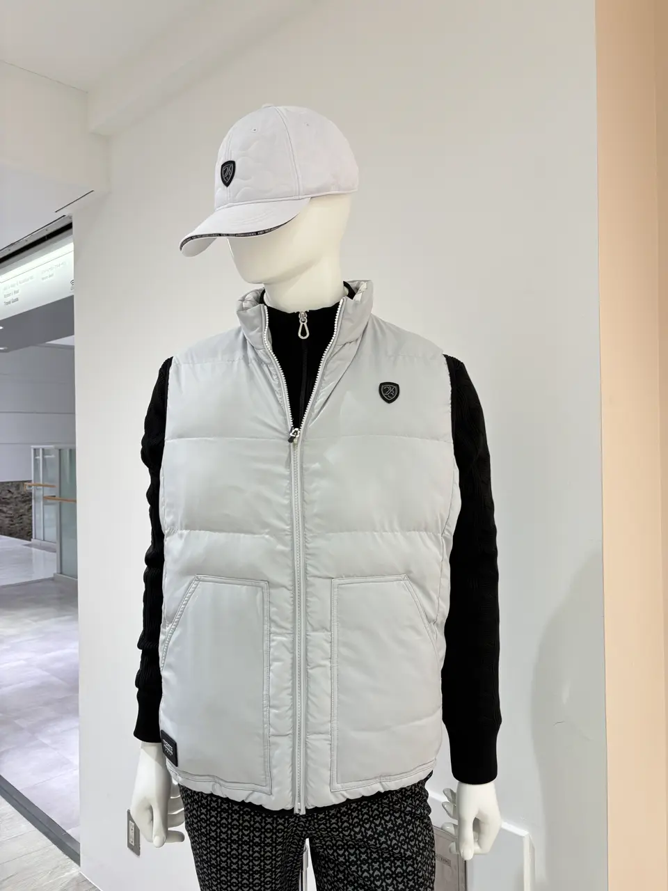 23区GOLF 松屋スタッフ コーディネート画像