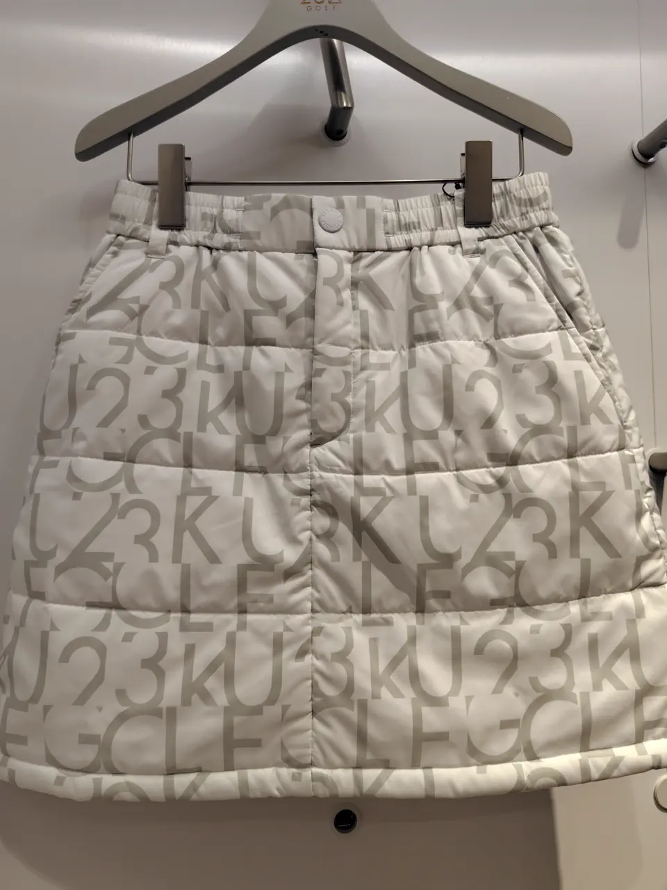 23区GOLF スタッフ コーディネート画像