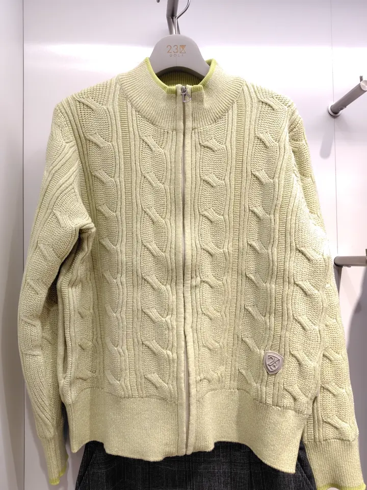 23区GOLF スタッフ コーディネート画像