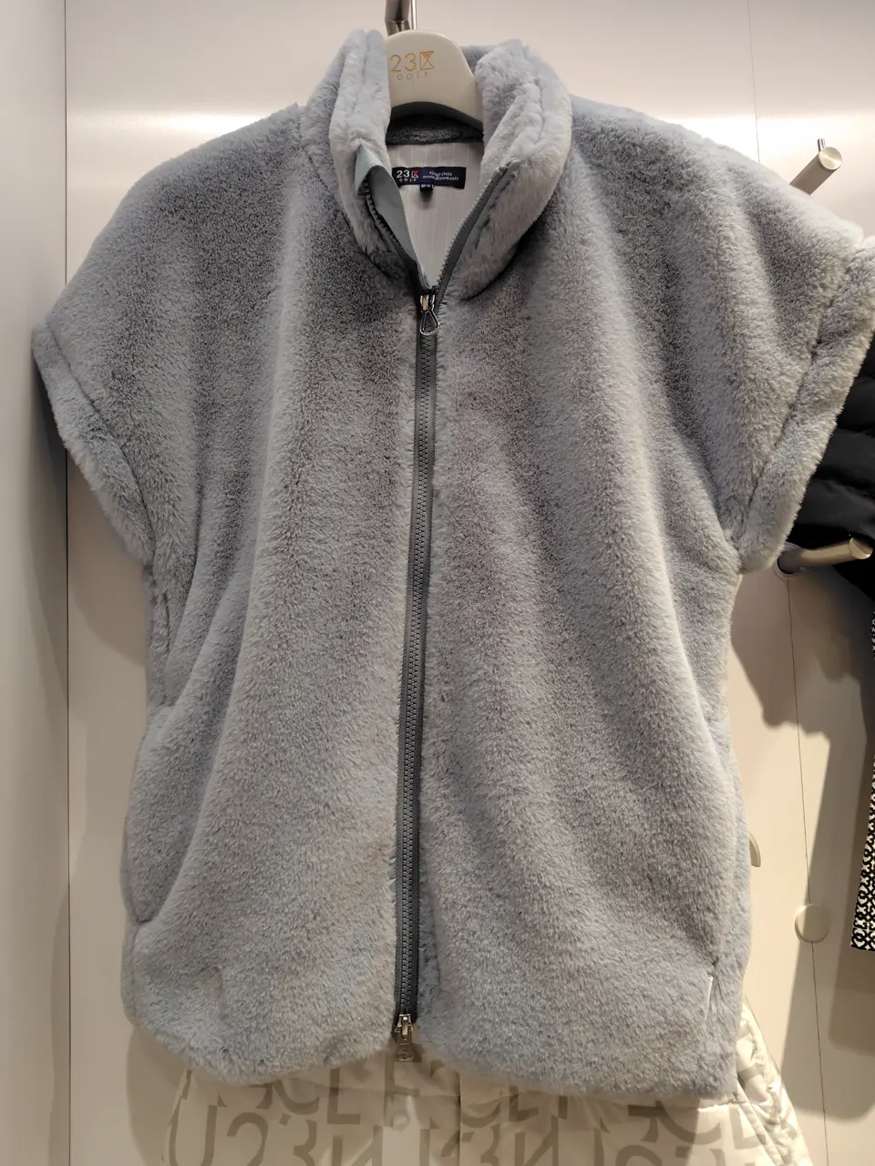 23区GOLF スタッフ コーディネート画像