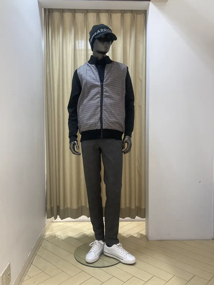 23区GOLF スタッフ コーディネート画像