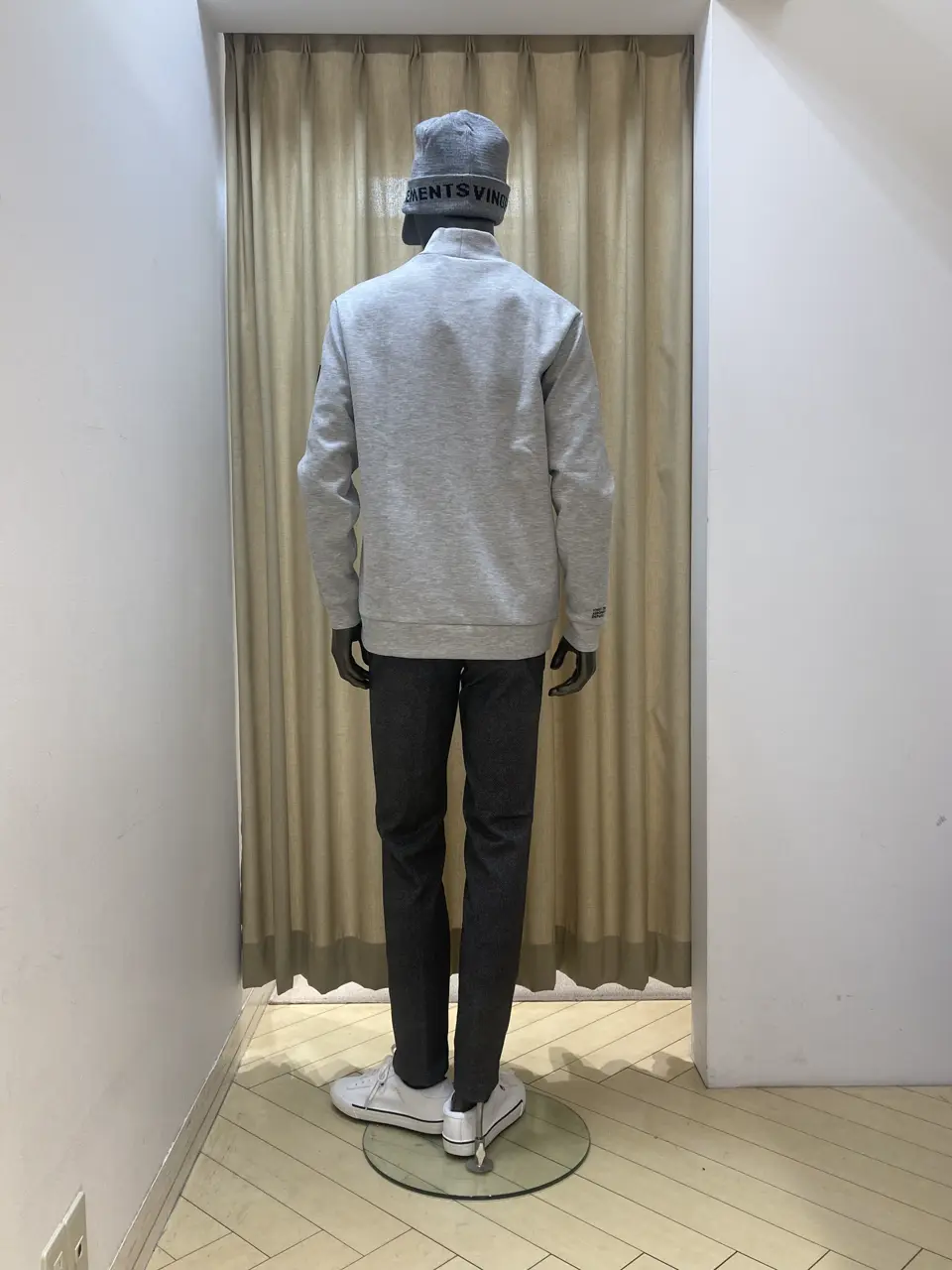 23区GOLF スタッフ コーディネート画像