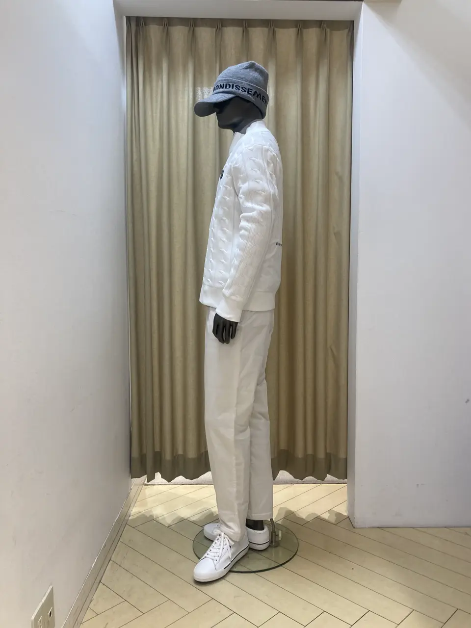 23区GOLF スタッフ コーディネート画像