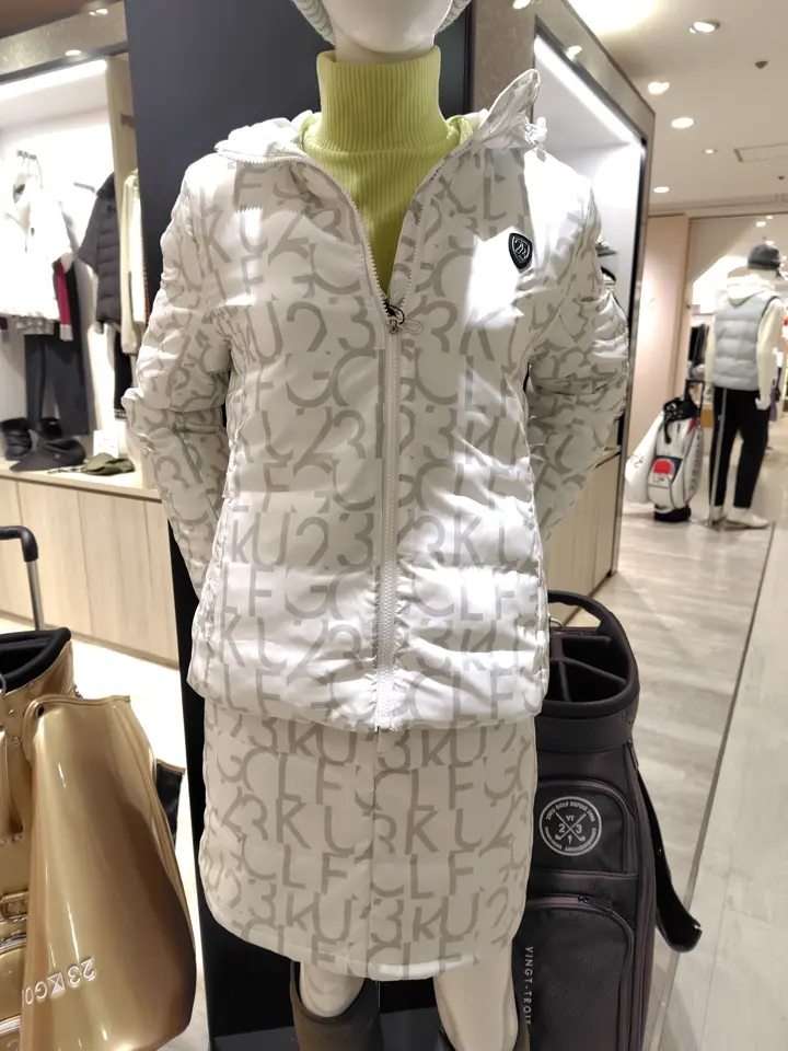 23区GOLF スタッフ コーディネート画像