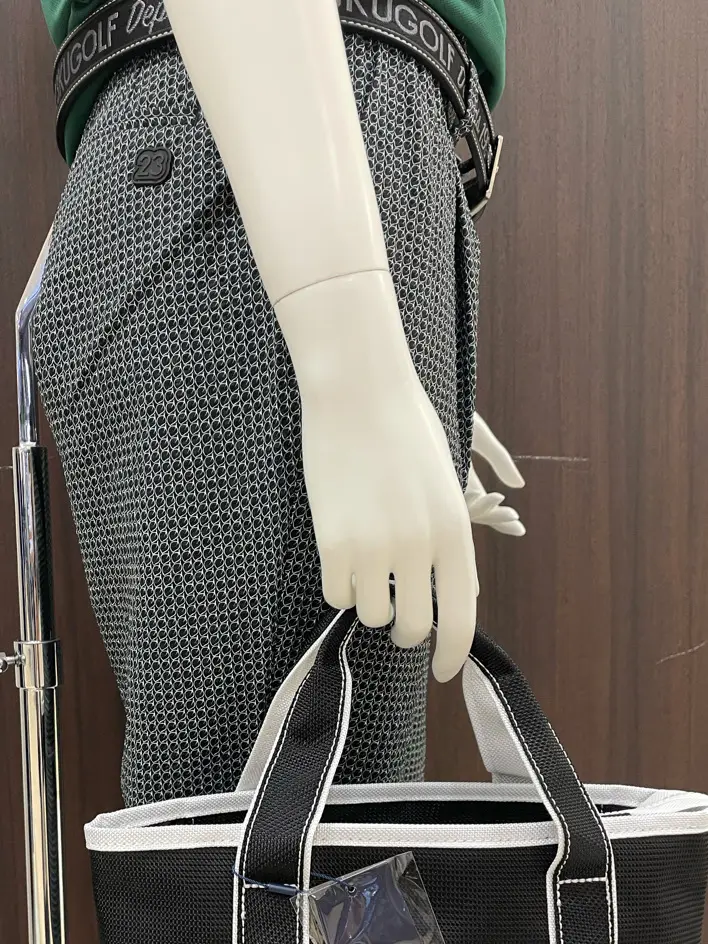 23区GOLF 藤田 コーディネート画像