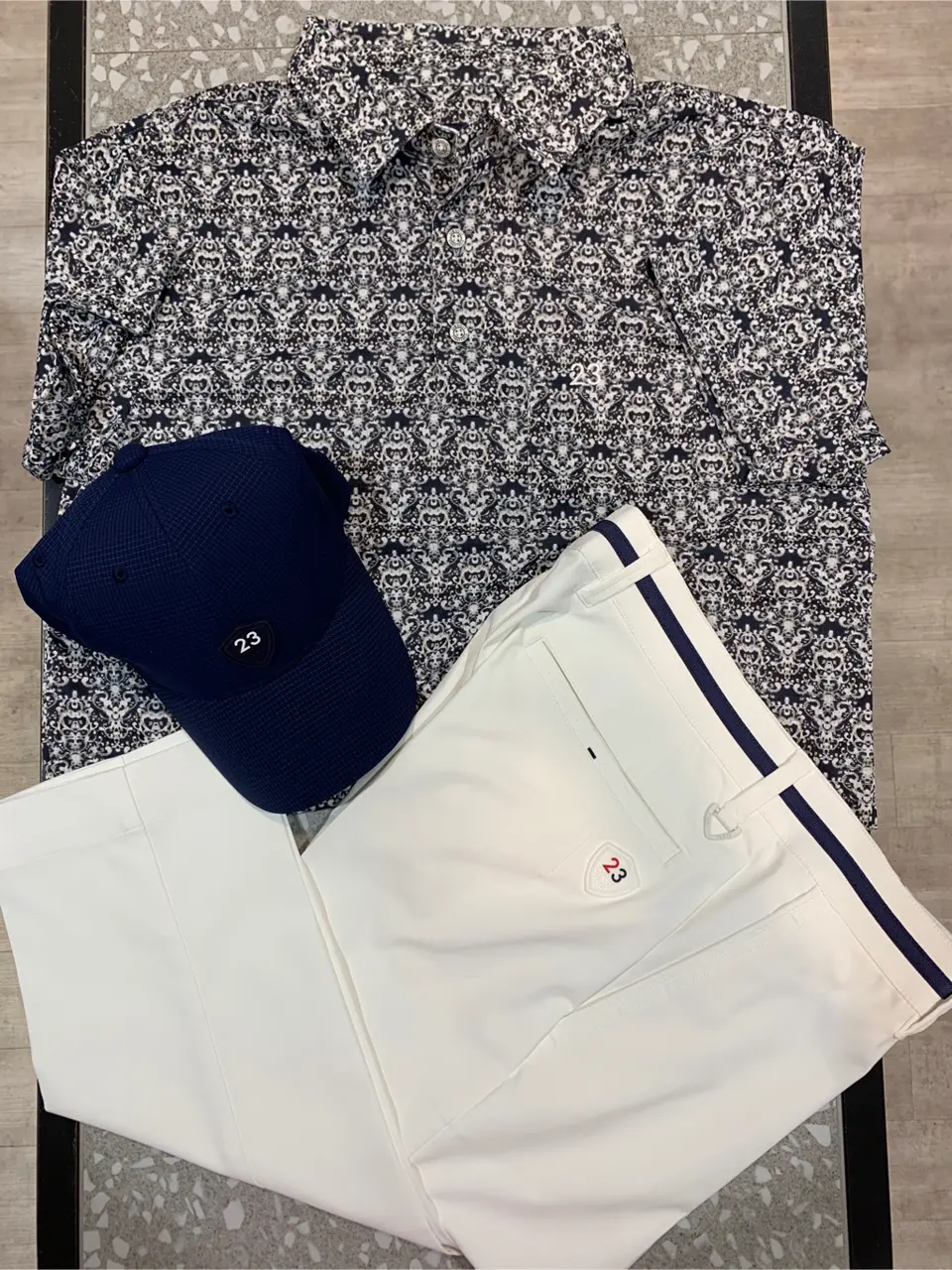 23区GOLF 松屋スタッフ コーディネート画像