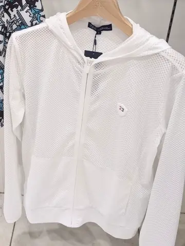 23区GOLF 市川真理子 コーディネート画像