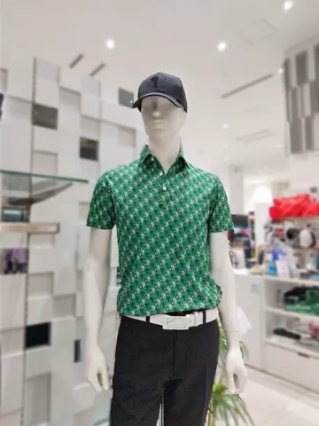 23区GOLF スタッフ コーディネート画像