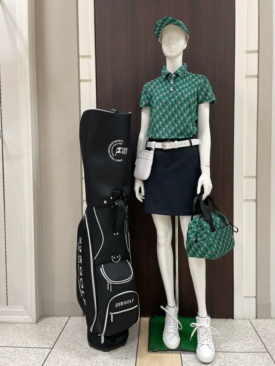 23区GOLF 藤田 コーディネート画像