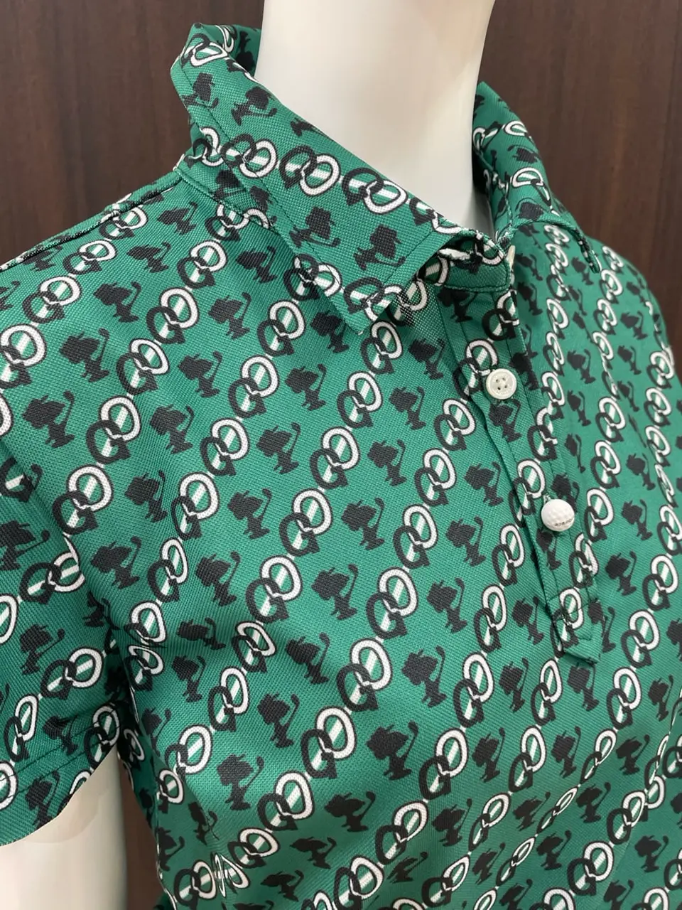 23区GOLF 藤田 コーディネート画像