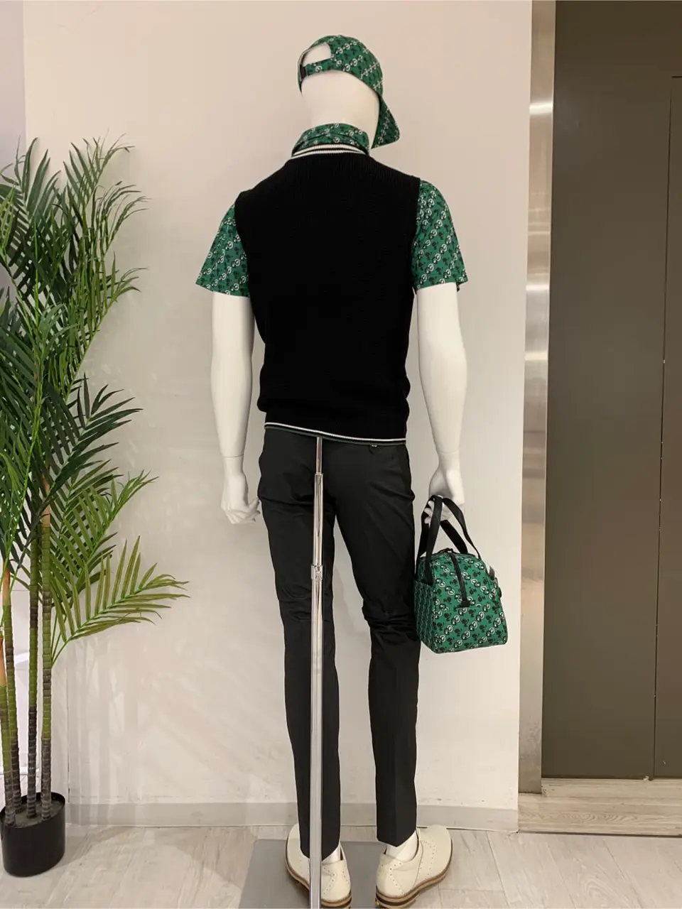 23区GOLF 松屋スタッフ コーディネート画像