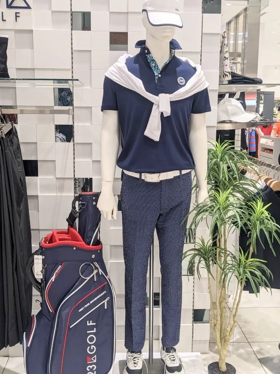 23区GOLF 市川真理子 コーディネート画像