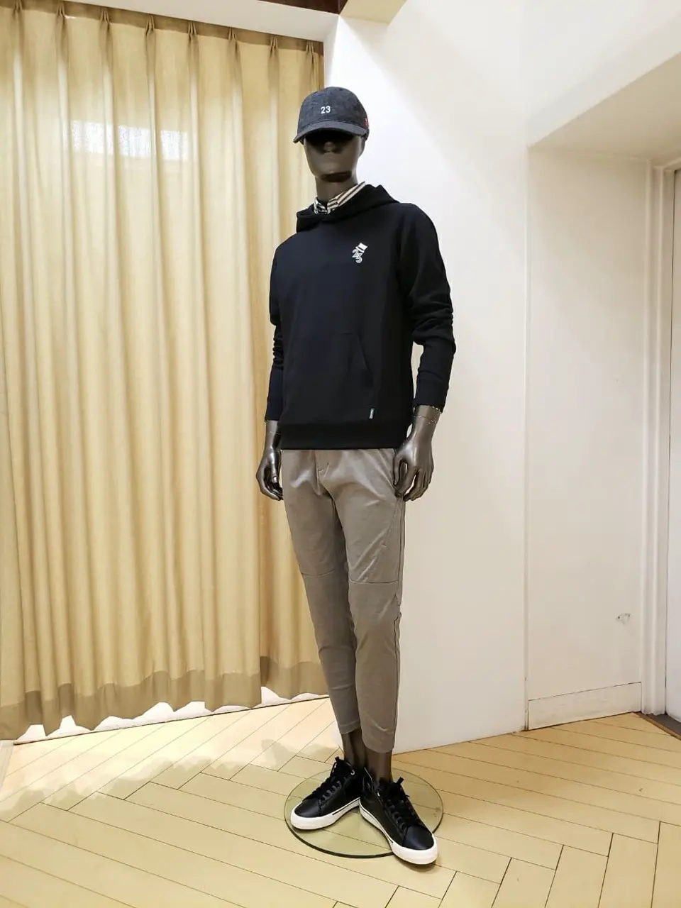  堀江 コーディネート画像