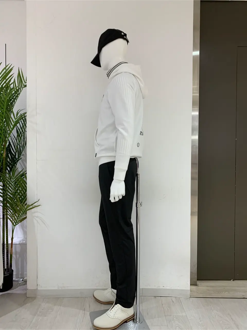 23区GOLF 松屋スタッフ コーディネート画像