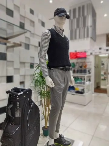 23区GOLF スタッフ コーディネート画像