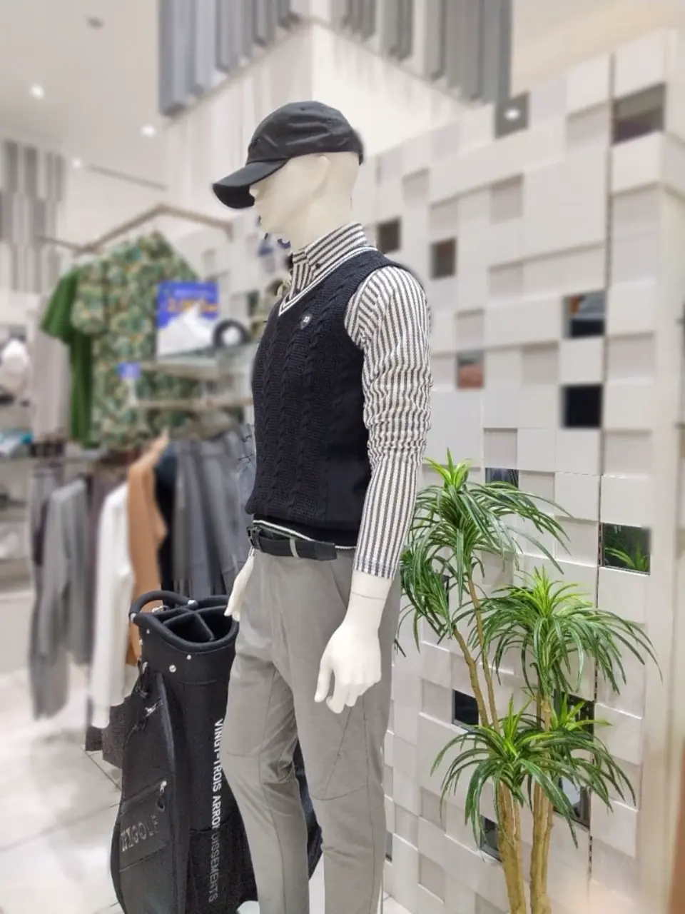 23区GOLF スタッフ コーディネート画像