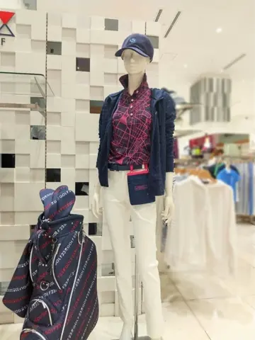 23区GOLF スタッフ コーディネート画像