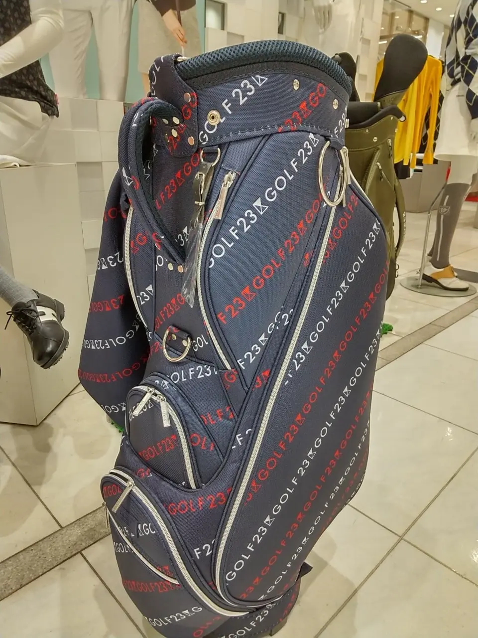 23区GOLF スタッフ コーディネート画像