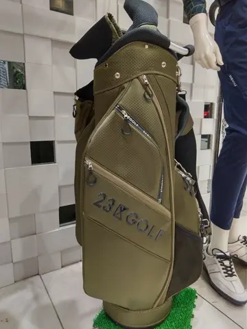 23区GOLF スタッフ コーディネート画像