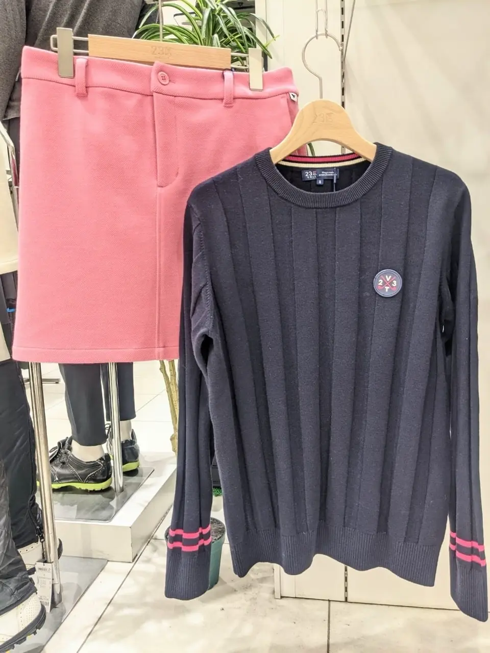 23区GOLF 市川真理子 コーディネート画像