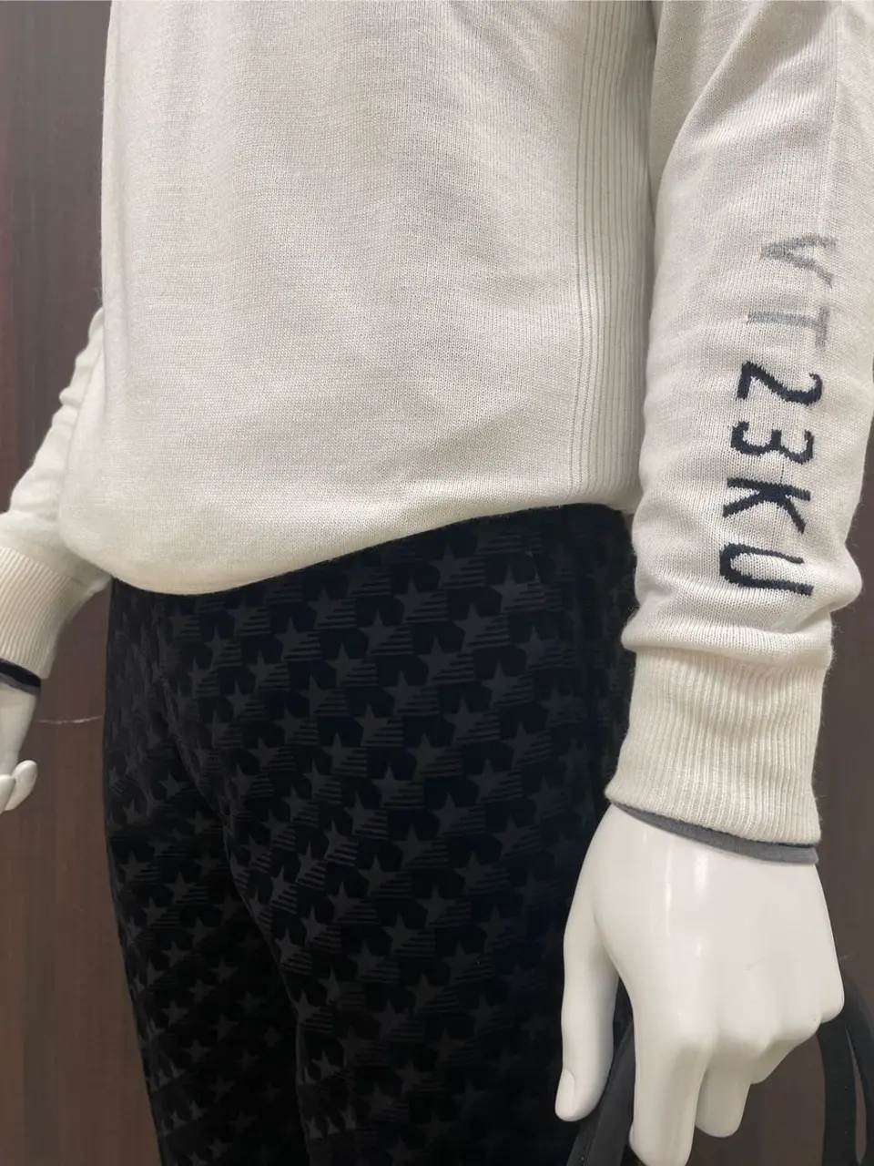 23区GOLF 藤田 コーディネート画像