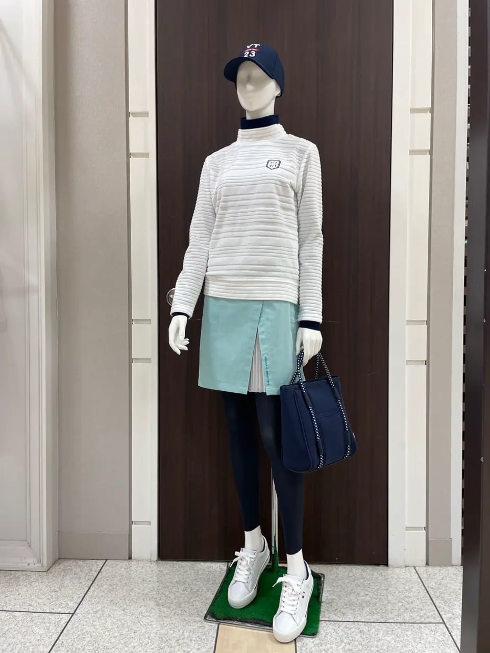 23区GOLF 藤田 コーディネート画像