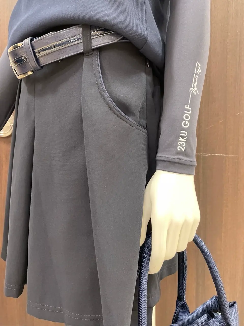 23区GOLF 藤田 コーディネート画像