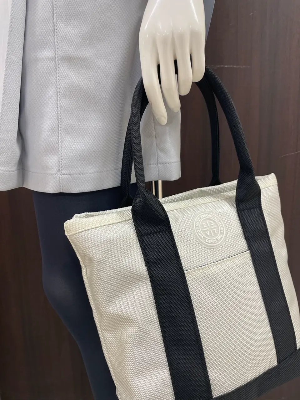 23区GOLF 藤田 コーディネート画像