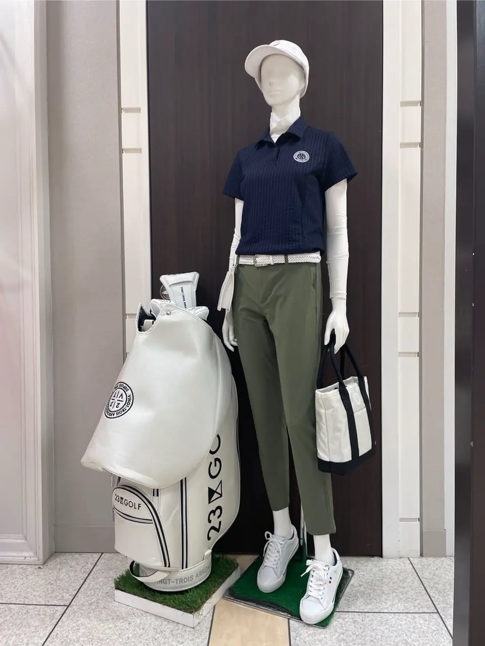 23区GOLF 藤田 コーディネート画像