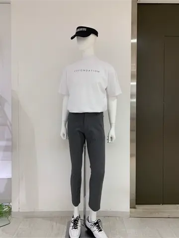 23区GOLF 松屋スタッフ コーディネート画像