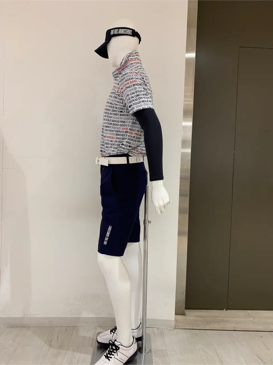 23区GOLF 松屋スタッフ コーディネート画像