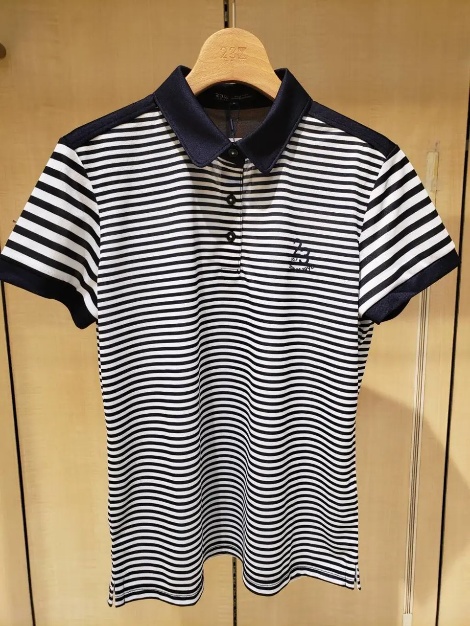 23区GOLF 堀江 コーディネート画像