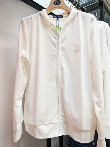 23区GOLF 市川真理子 コーディネート画像