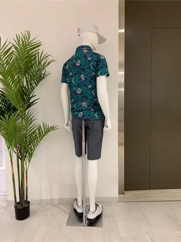 23区GOLF 松屋スタッフ コーディネート画像