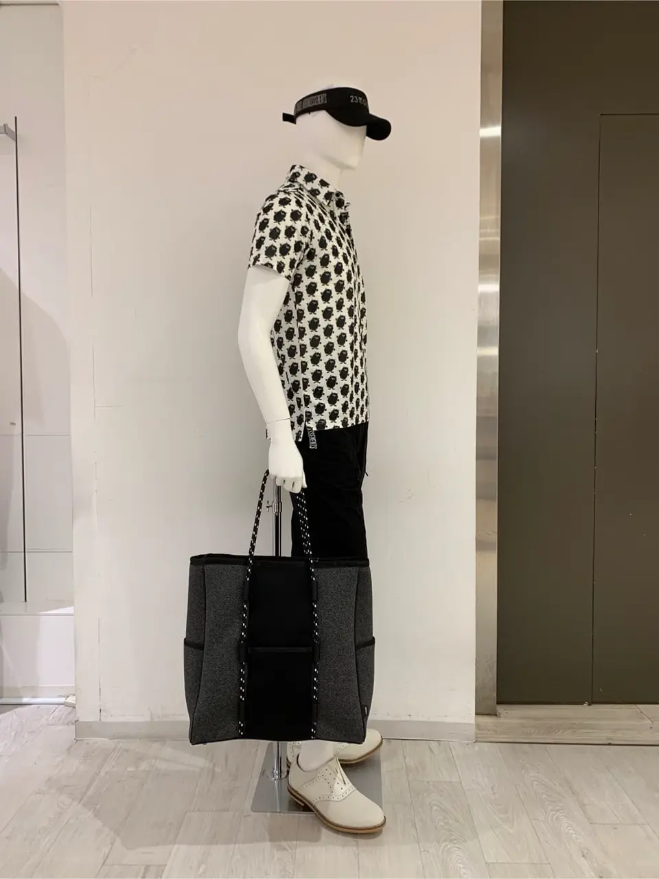 23区GOLF 松屋スタッフ コーディネート画像