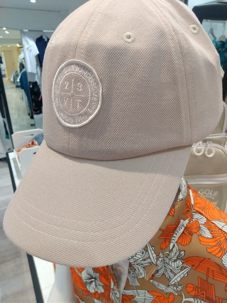 23区GOLF スタッフ コーディネート画像