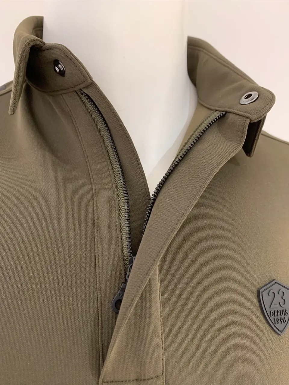 23区GOLF 松屋スタッフ コーディネート画像