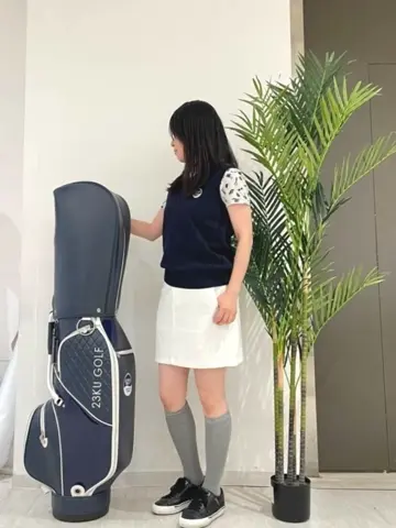 23区GOLF スタッフ コーディネート画像