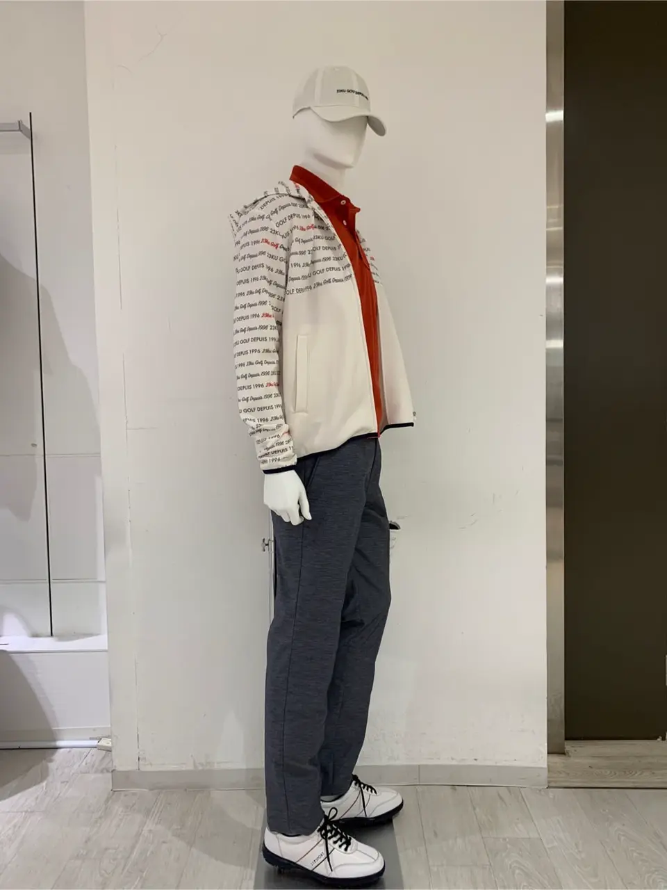 23区GOLF 松屋スタッフ コーディネート画像