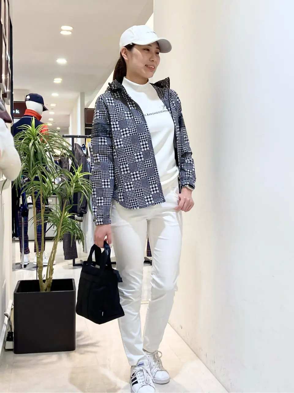 23区GOLF 松尾 コーディネート画像